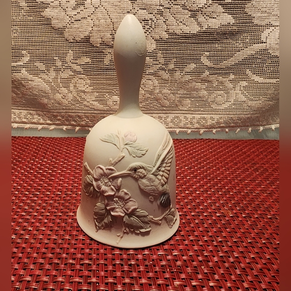Porcelain Hummingbird Bell - Picture 1 of 8